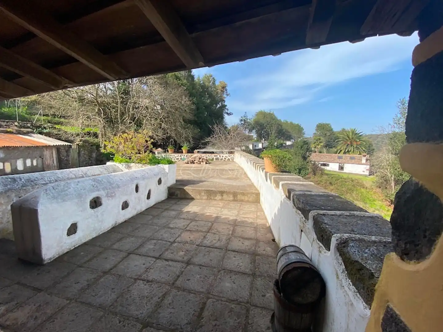 Vista exterior de Casa o xalet en venda en El Tanque amb Jardí privat, Terrassa i Traster