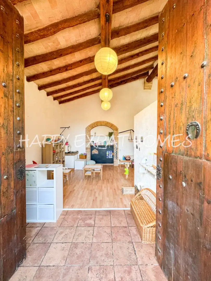 Vista exterior de Finca rústica en venda en Sant Pere de Ribes amb Calefacció, Jardí privat i Terrassa