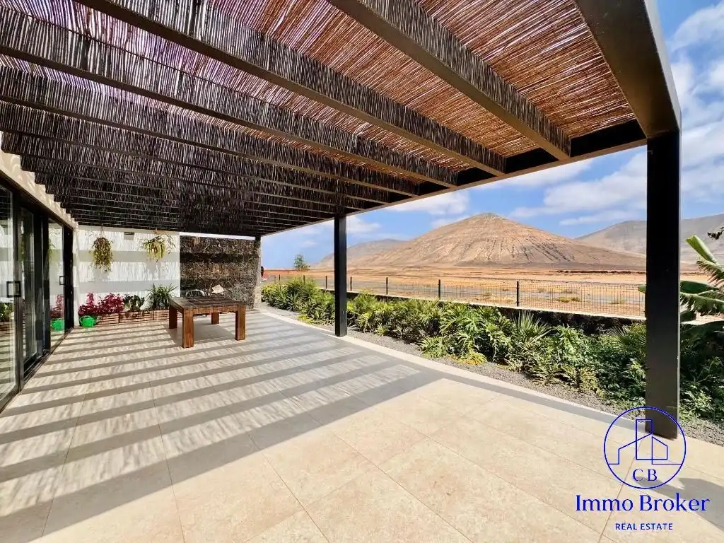 House with garden for sale in La Oliva pueblo, imagen 5