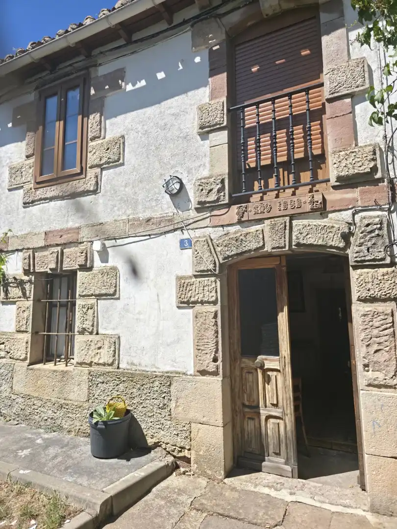 Vista exterior de Casa o chalet en venta en Salinas de Pisuerga con Trastero