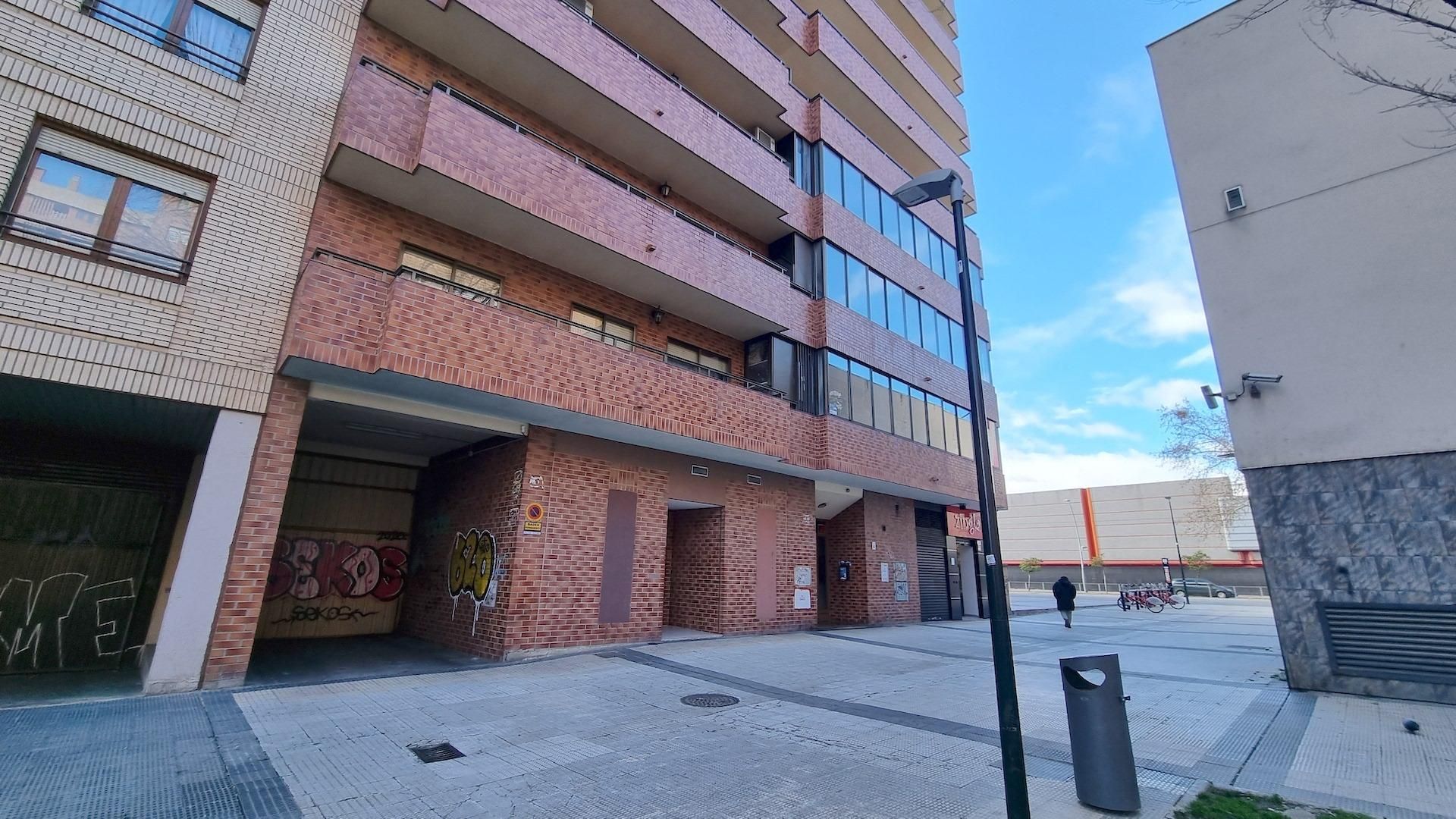 Vista exterior de Piso de alquiler en  Zaragoza Capital con Aire acondicionado, Calefacción y Terraza
