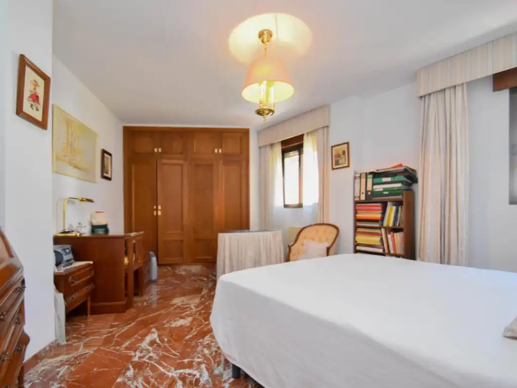 Bedroom of Flat for sale in Granada  with Heating
