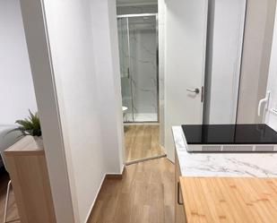 Bathroom of Flat to rent in Elche / Elx  with Air Conditioner and Furnished