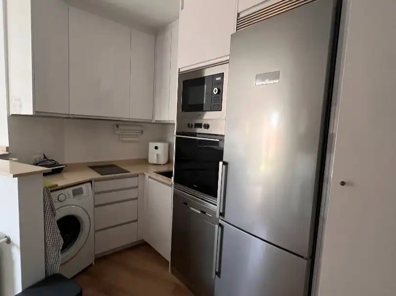 Kitchen of Flat for rent in  Madrid Capital  with Air Conditioner, Terrace and Balcony