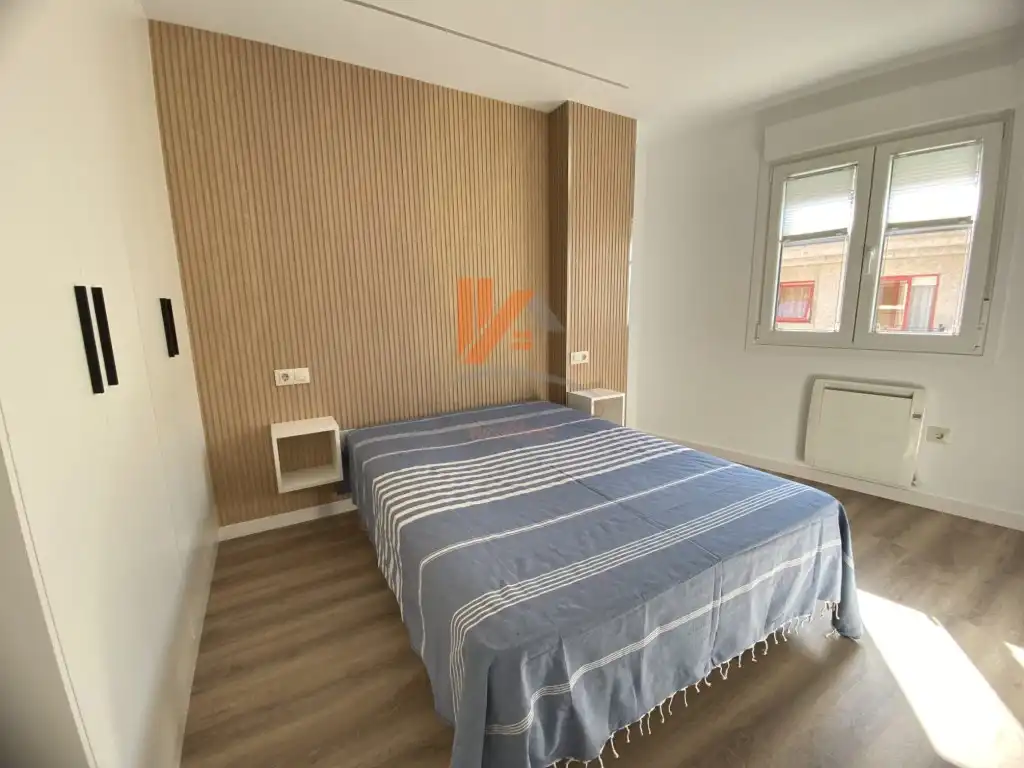 Bedroom of Apartments for rent in Santiago de Compostela   with Furnished