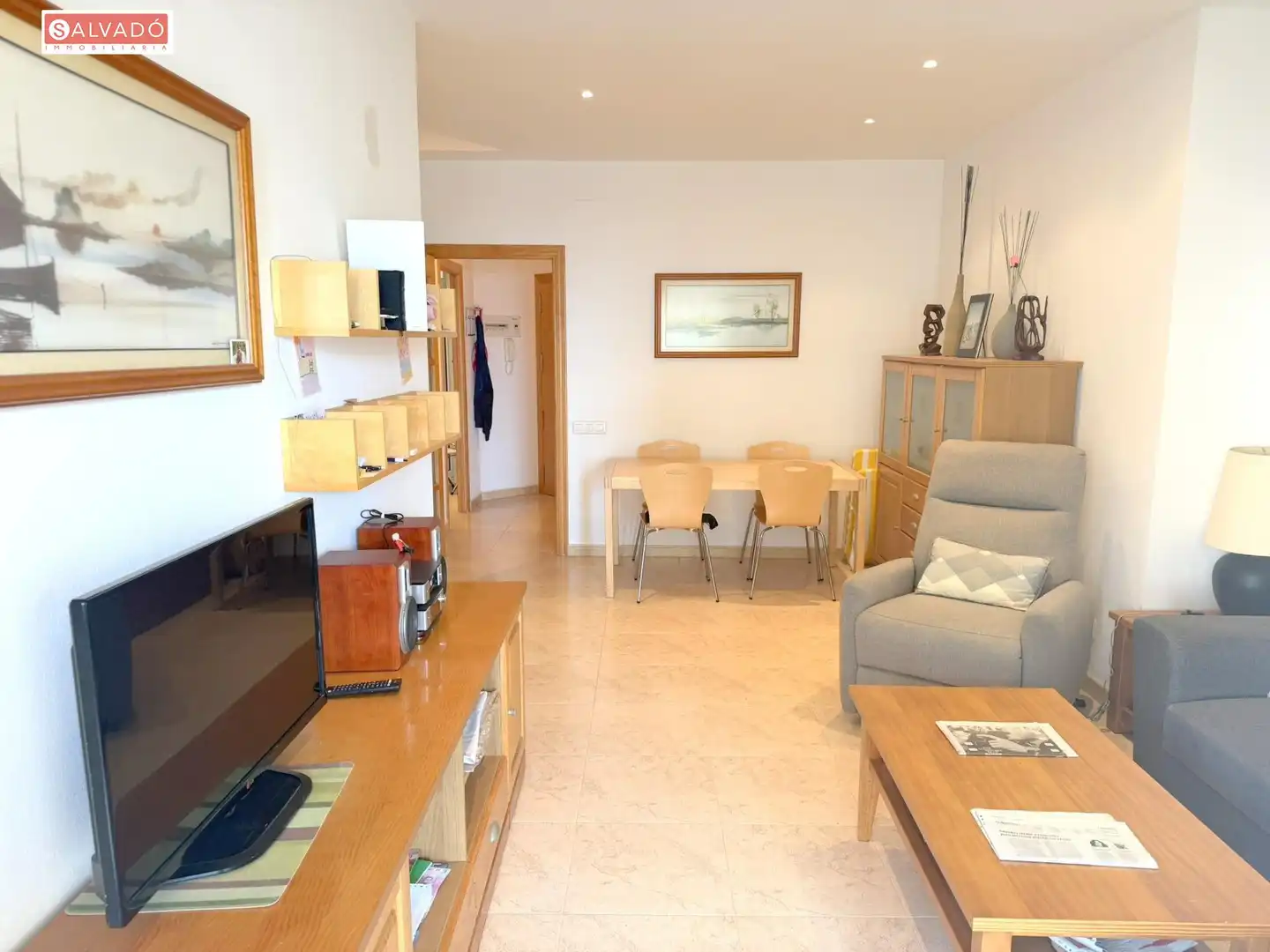 Wohnzimmer von Wohnung zum Verkauf in Calafell mit Klimaanlage, Privatgarten und Terrasse