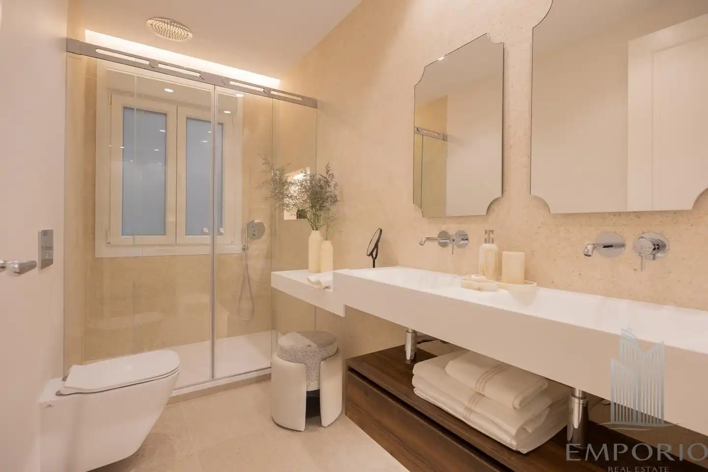 Bany de Pis en venda en Madrid amb Aire condicionat i Moblat