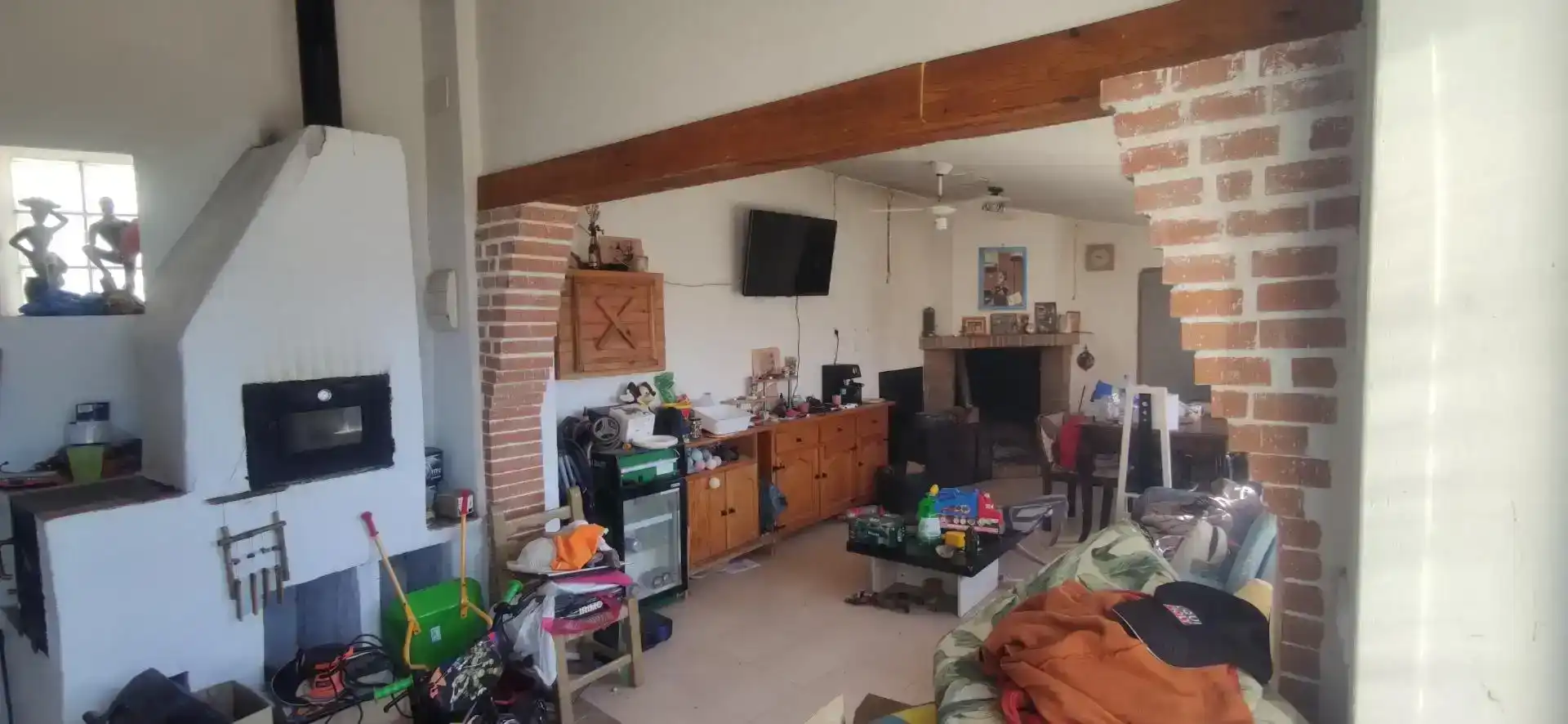 Sala d'estar de Casa adosada en venda en Villas de la Ventosa, Cuenca