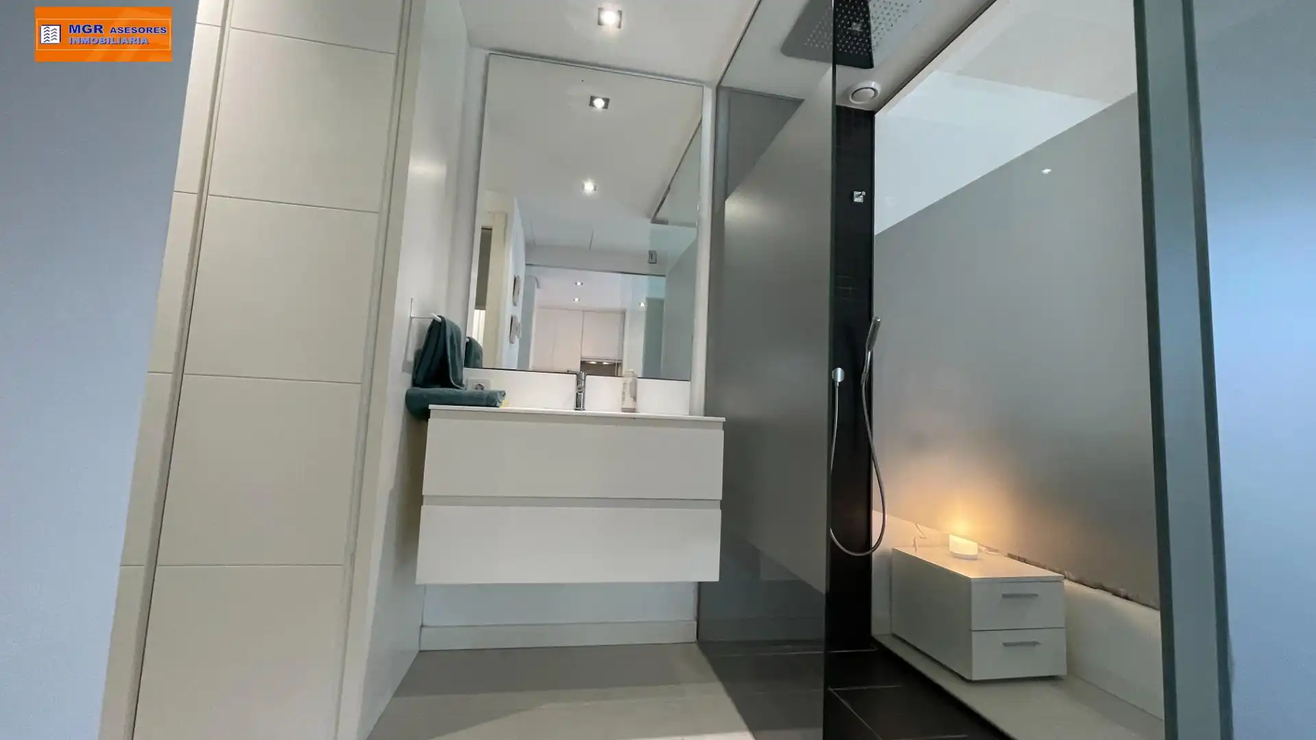 Bathroom of Apartments for rent in  Palma de Mallorca  with Air Conditioner, Heating and Terrace
