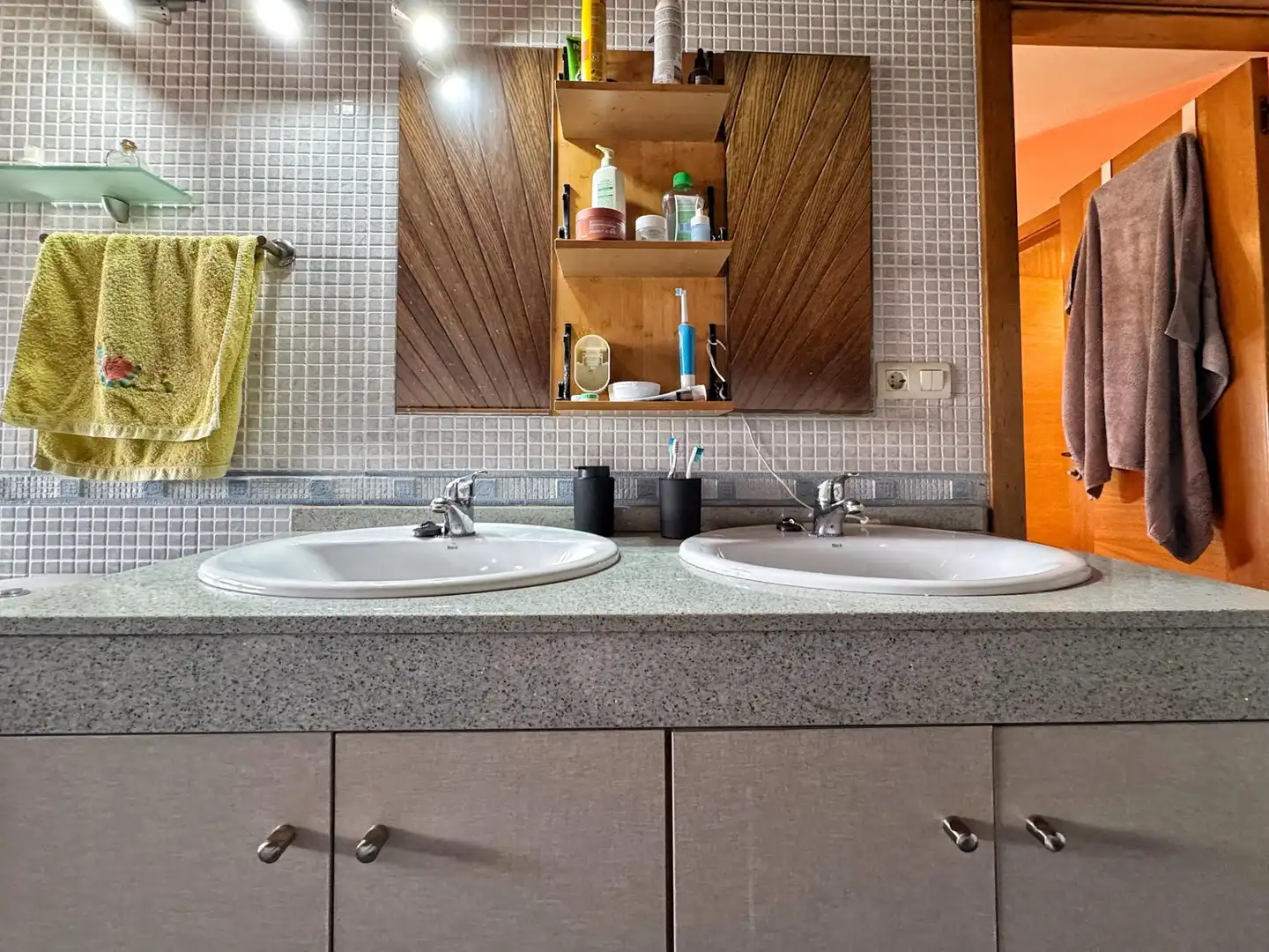 Bathroom of Houses for sale in Lalín  with Heating, Private garden and Furnished