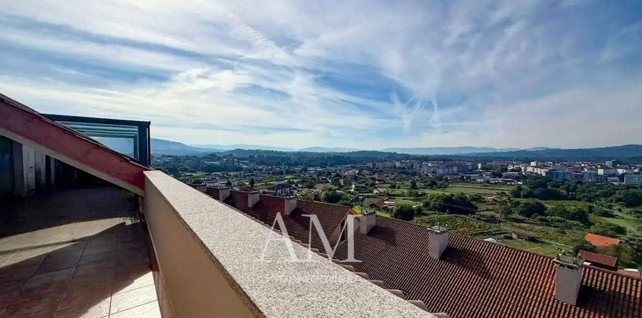 Terrassa de Casa o xalet en venda en Ponteareas amb Calefacció, Jardí privat i Terrassa