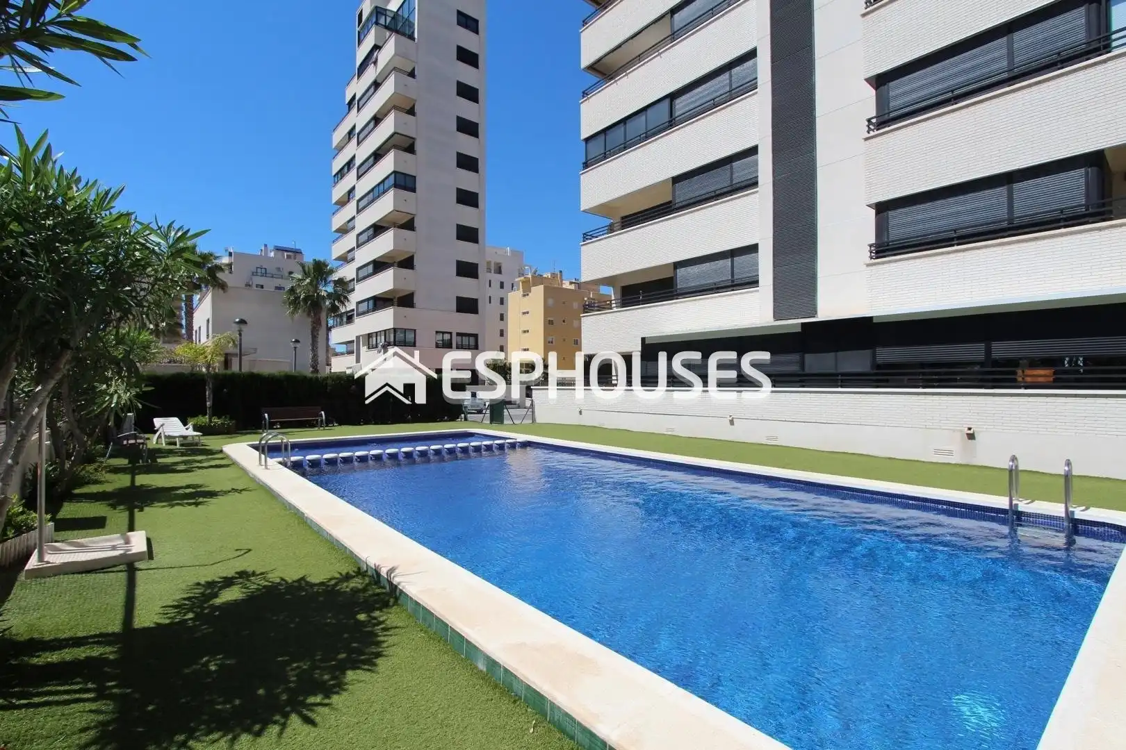 Ático con terraza en venta en Puerto Deportivo, imagen 19