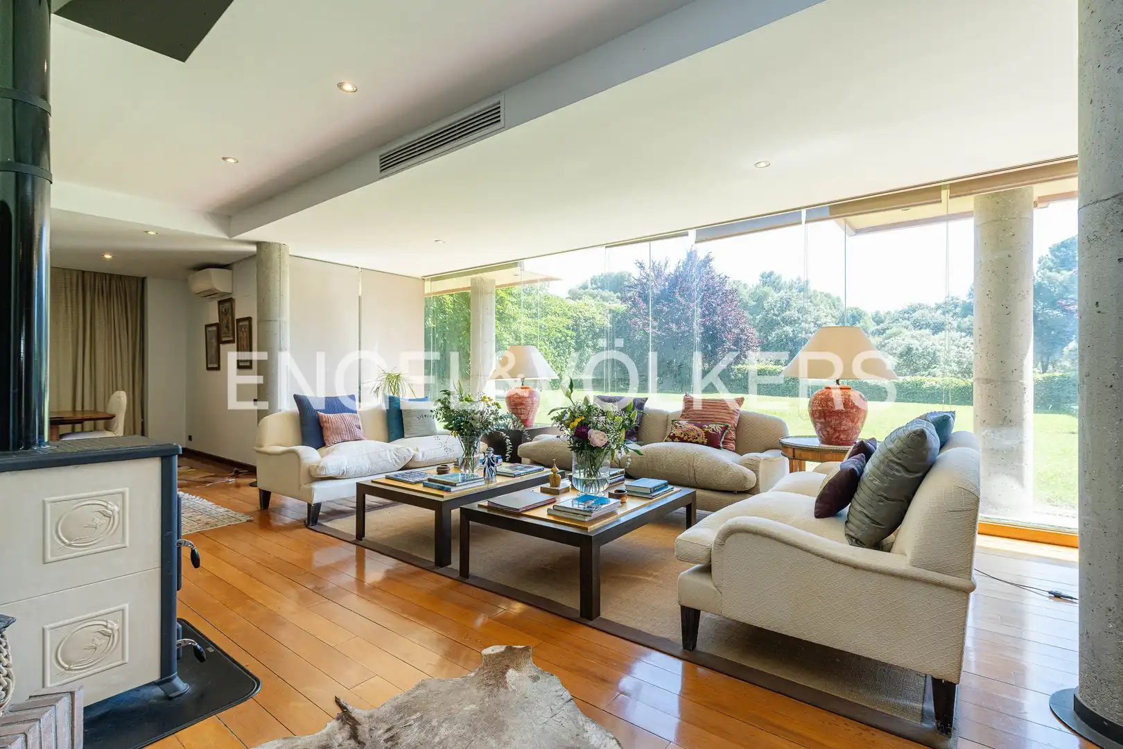 Sala de estar de Casa o chalet en venta en Majadahonda con Aire acondicionado, Calefacción y Jardín privado