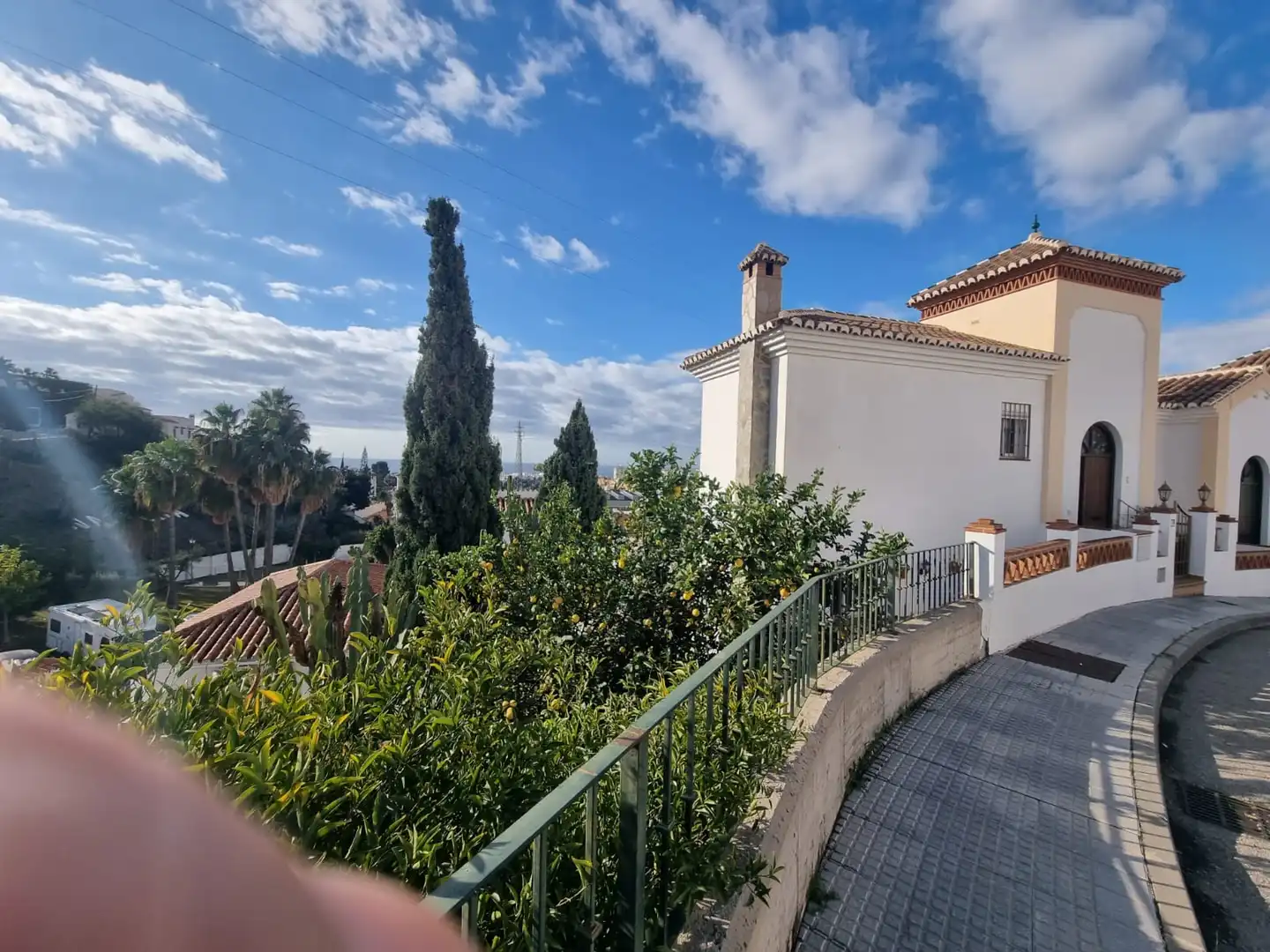Vista exterior de Casa o chalet en venta en Nerja con Calefacción, Jardín privado y Terraza