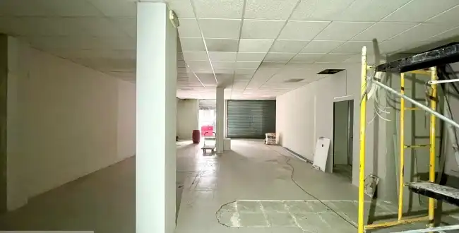 Local comercial de lloguer a Eixample Sud – Migdia, imagen 8