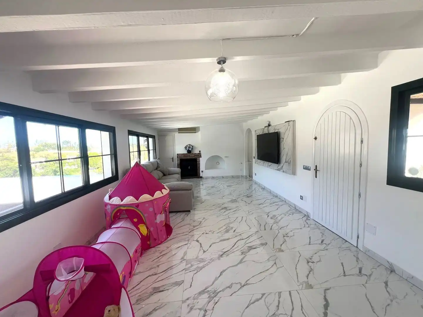 Living room of Houses for sale in Mijas  with Air Conditioner, Terrace and Swimming Pool