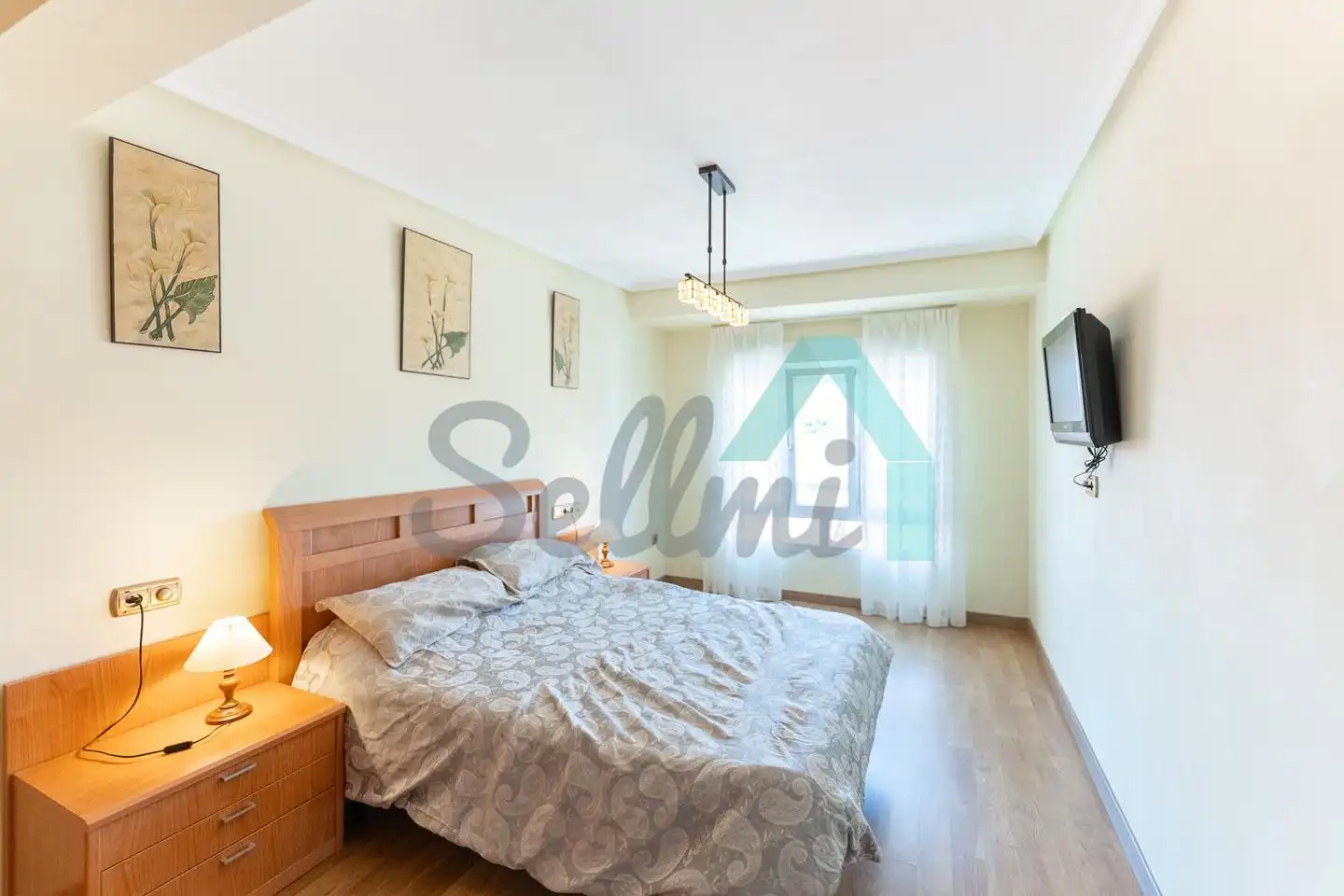 Bedroom of Flat for rent in Gijón   with Heating, Furnished and Internet