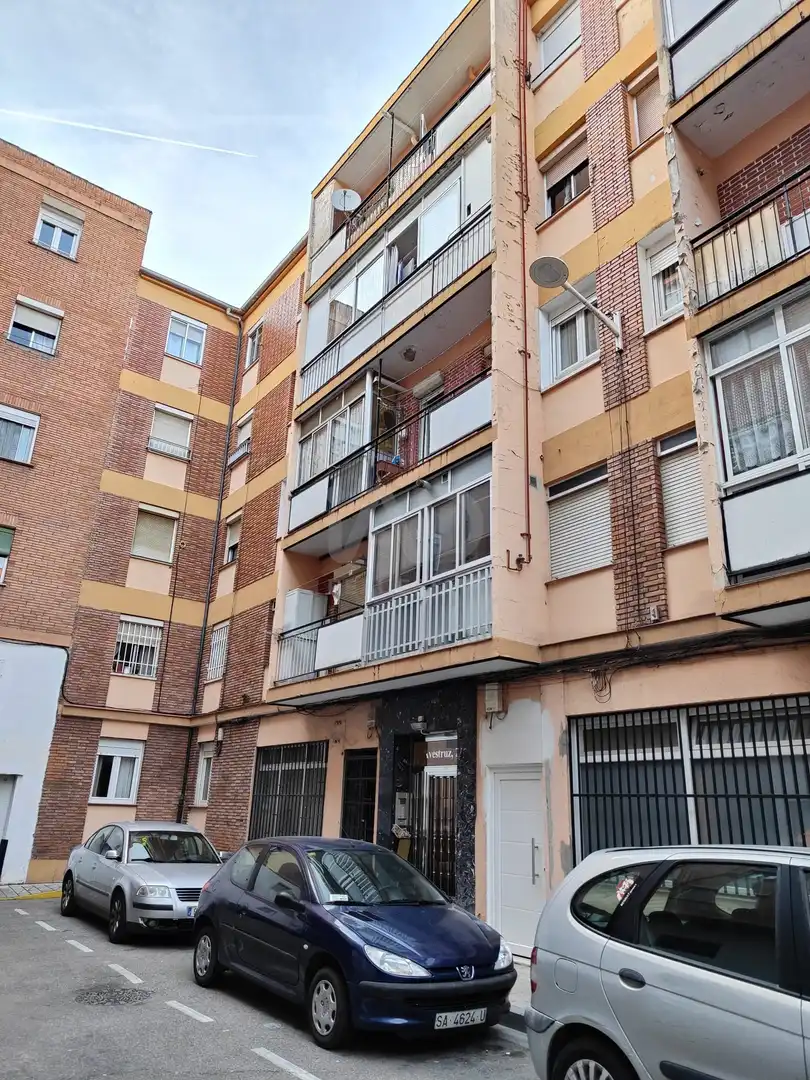 Vista exterior de Piso en venta en Valladolid con Calefacción y Terraza