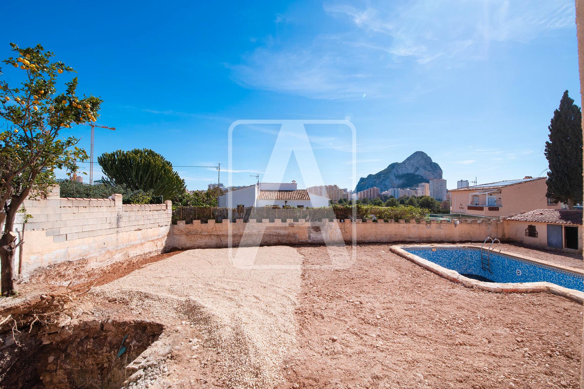 Vista exterior de Casa o xalet en venda en Calpe / Calp amb Aire condicionat, Calefacció i Jardí privat