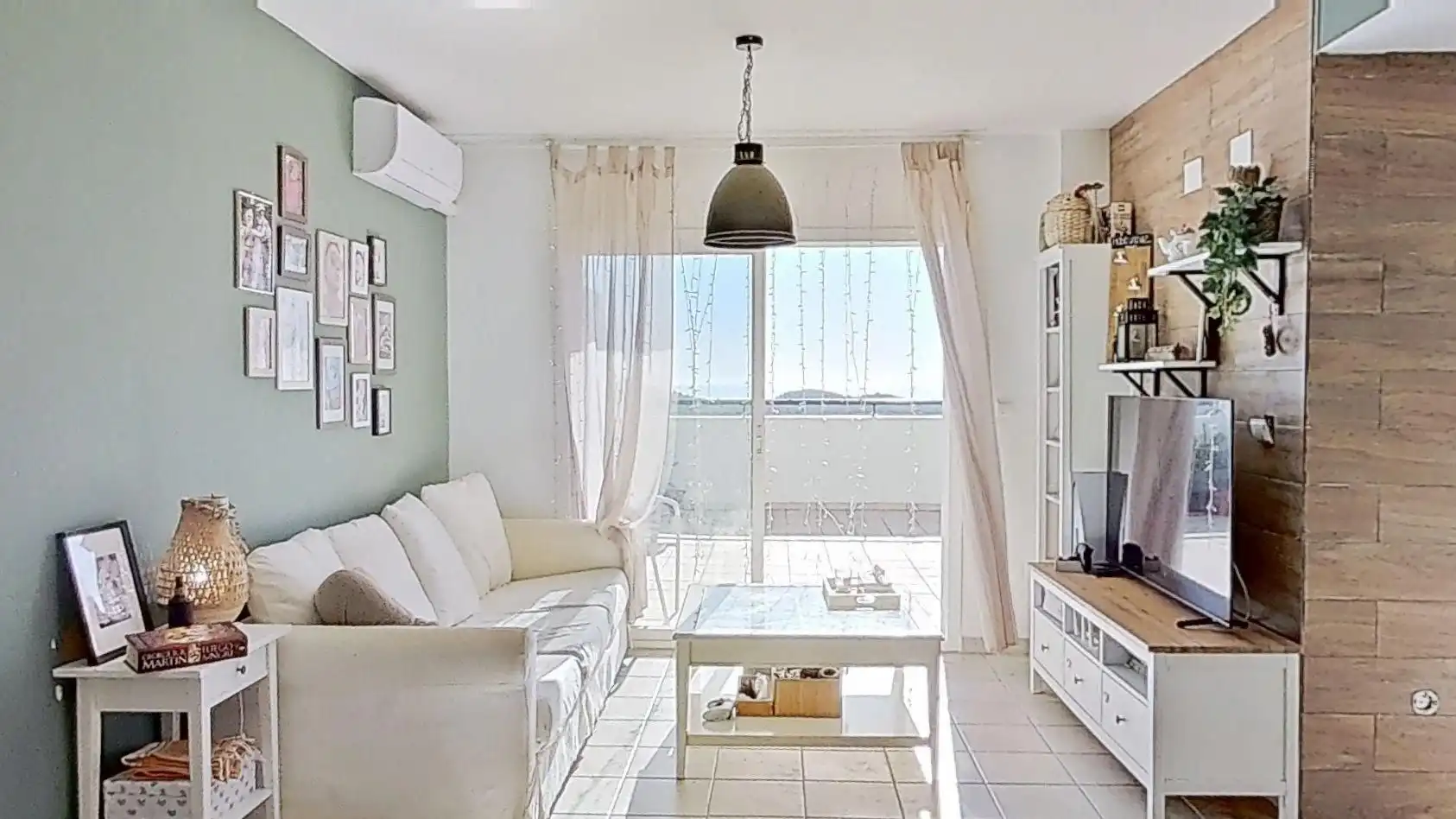 Sala d'estar de Apartament en venda en Villajoyosa / La Vila Joiosa amb Aire condicionat, Calefacció i Terrassa
