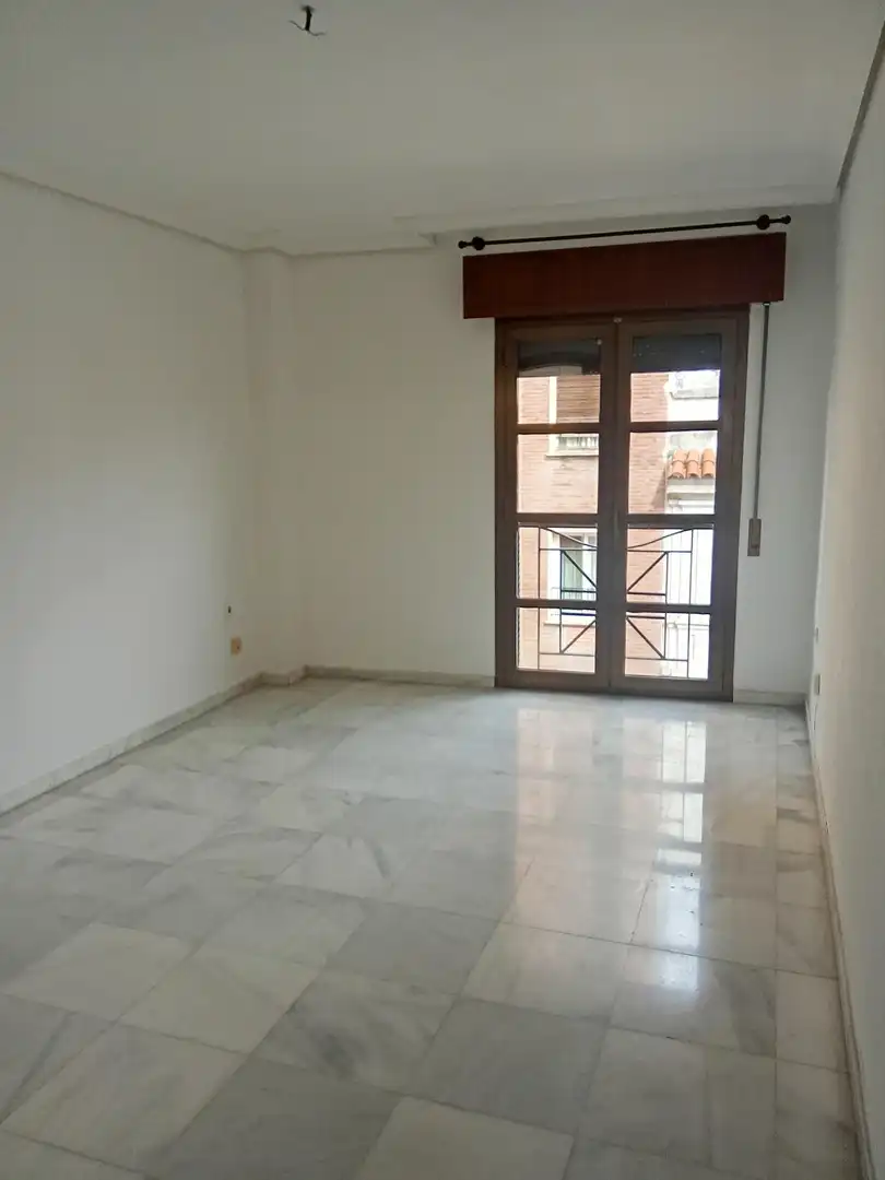 Flat with lift to rent in Centro