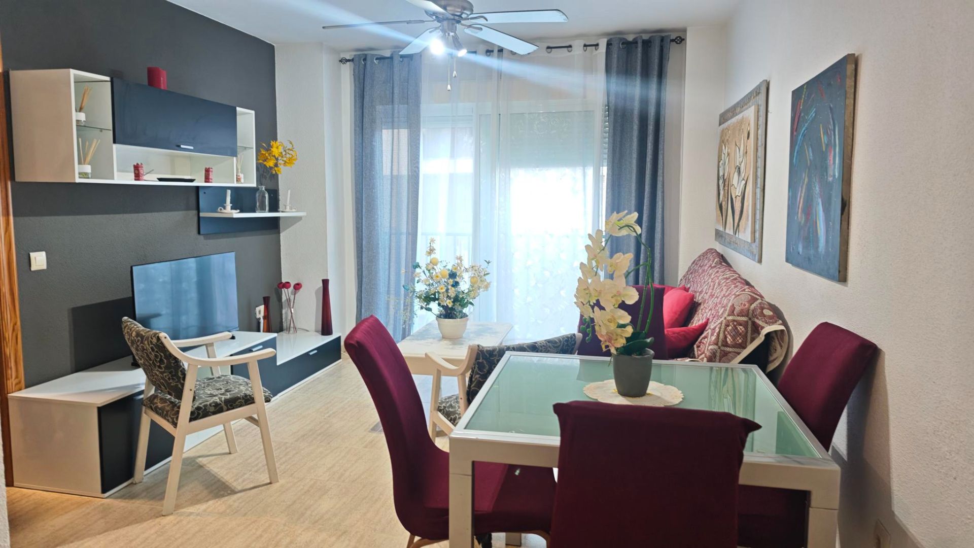 Sala d'estar de Pis en venda en Roquetas de Mar amb Aire condicionat, Moblat i Balcó