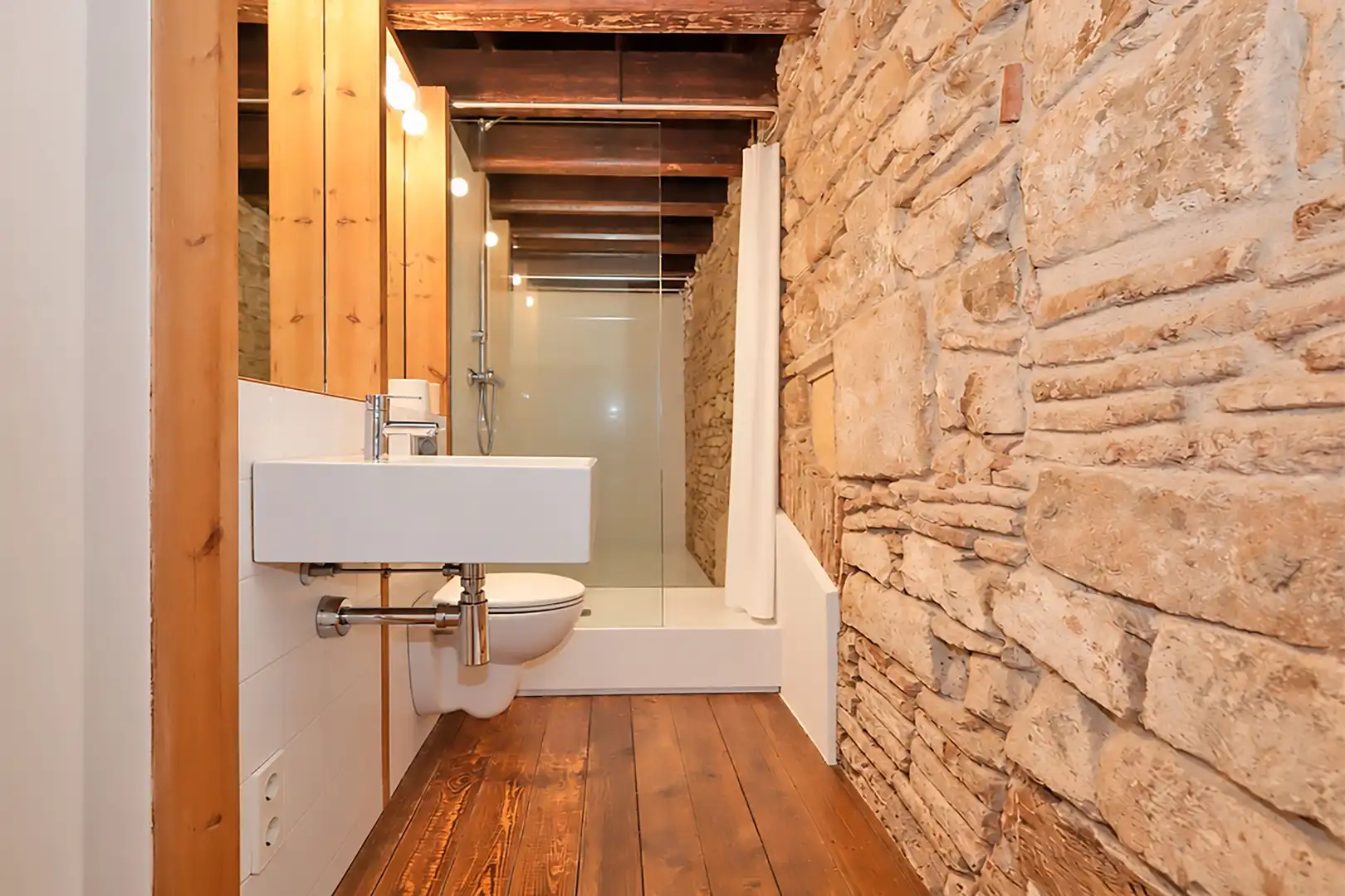 Maisonette zum Verkauf in Barcelona, Barcelona