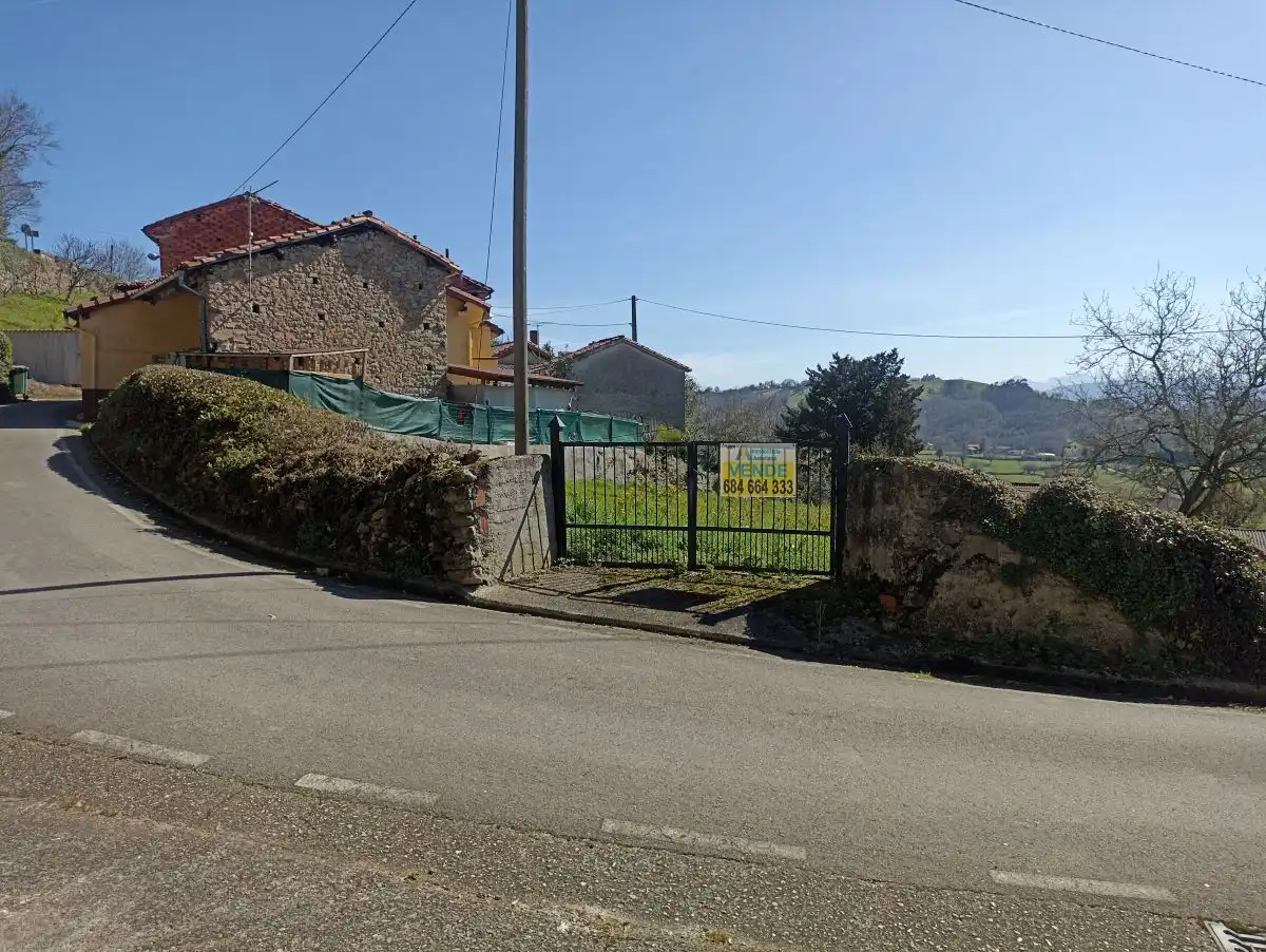Residential zum Verkauf in Sariego