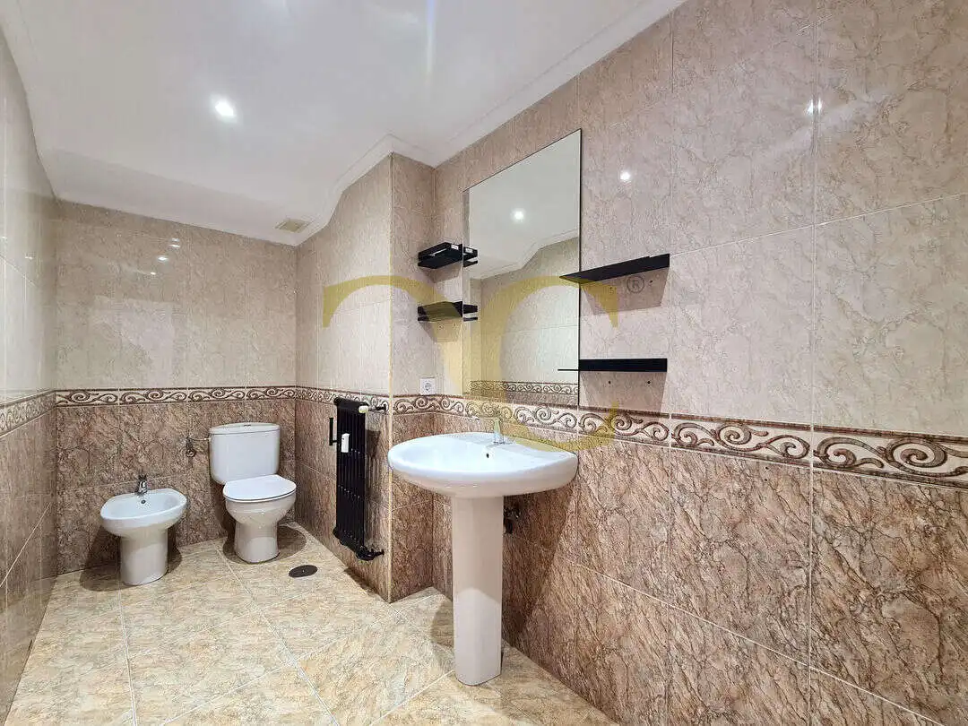 Bathroom of Flat for sale in Centro - Casco Histórico
