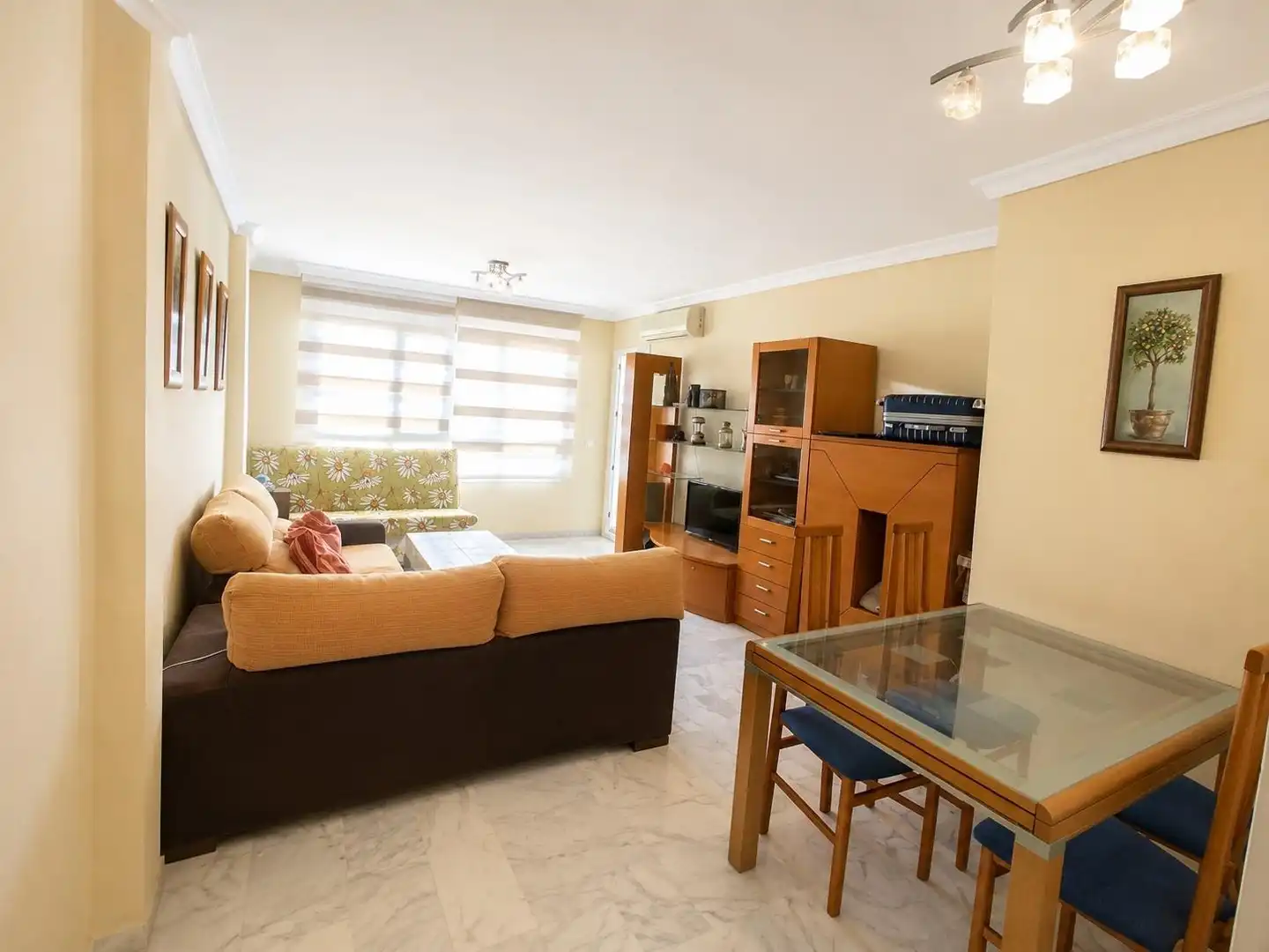Apartament amb piscina en venda a Nueva Andalucía, imagen 2