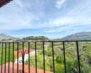 Vista exterior de Casa o xalet en venda en Parcent amb Terrassa