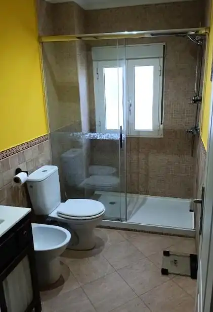 Baño de Piso en venta en Huelva con Aire acondicionado y Terraza