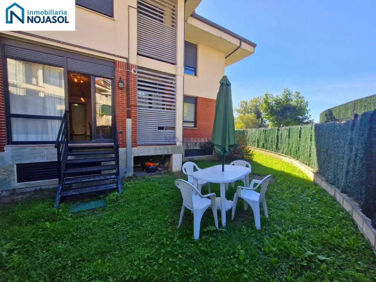 Apartament amb piscina en venda a Calle BARRIO MAEDA