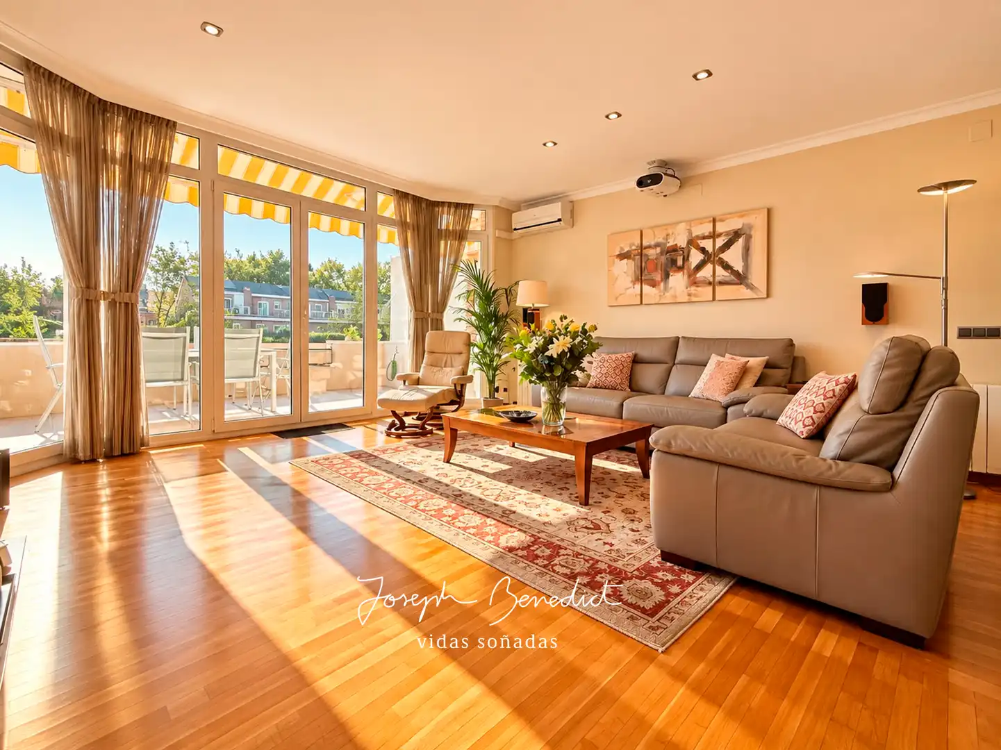Sala de estar de Casa o chalet en venta en Castelldefels con Aire acondicionado, Calefacción y Jardín privado