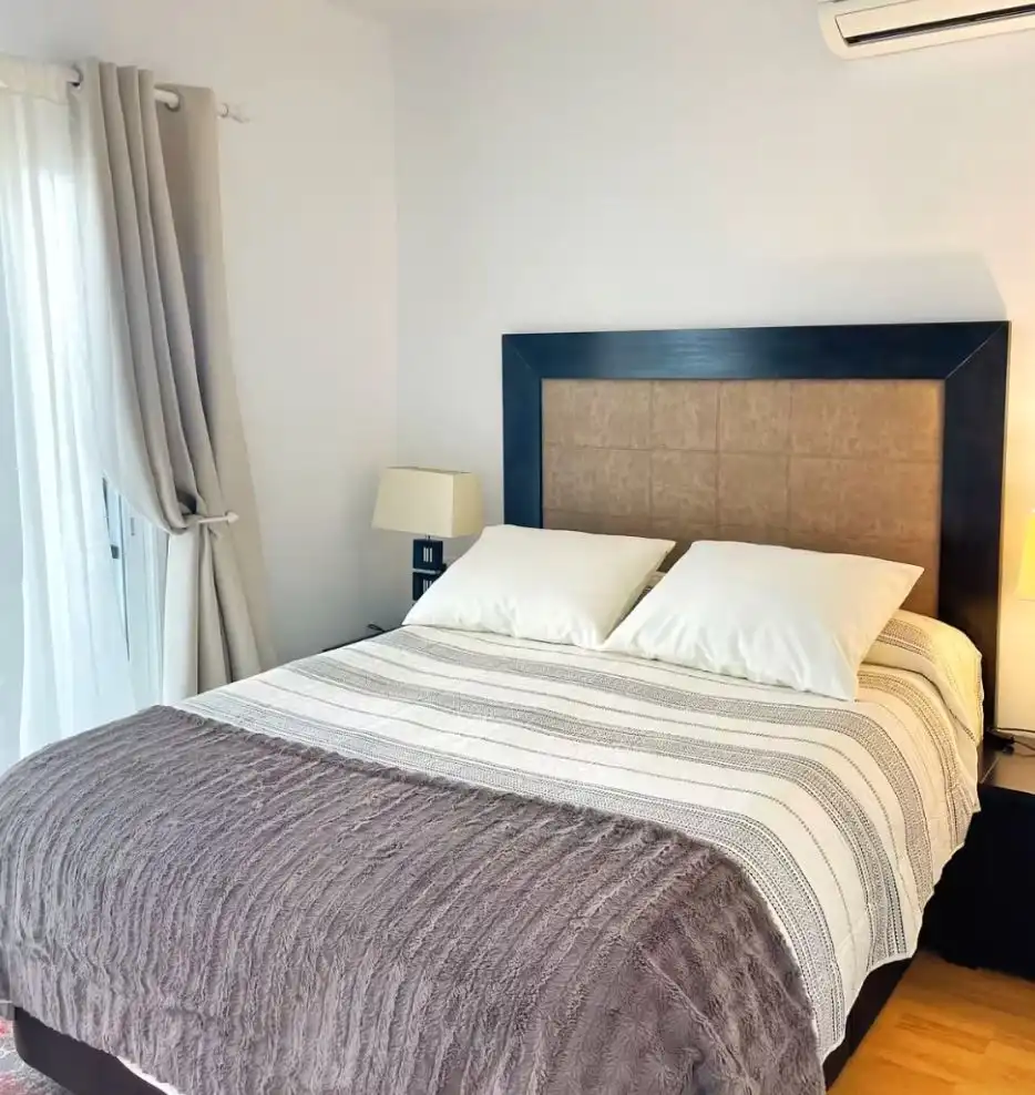 Apartamento con piscina en alquiler en La Quinta, imagen 11