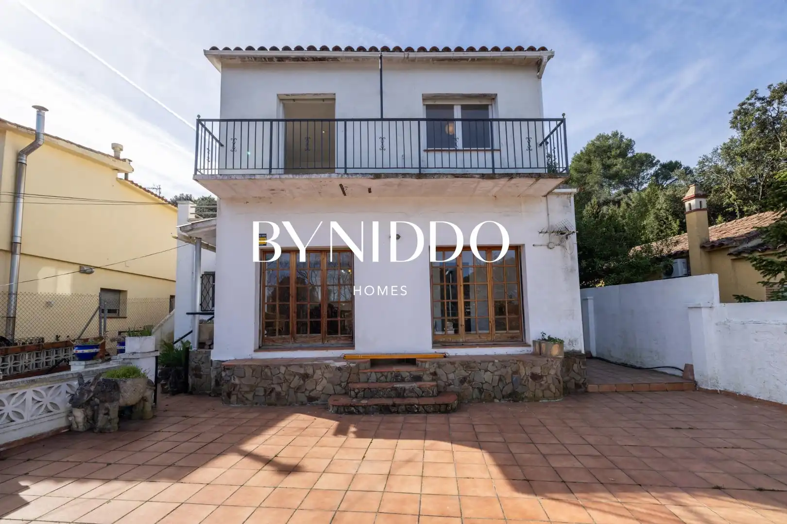 Exterior view of Houses for sale in Sant Cugat del Vallès  with Heating, Private garden and Terrace