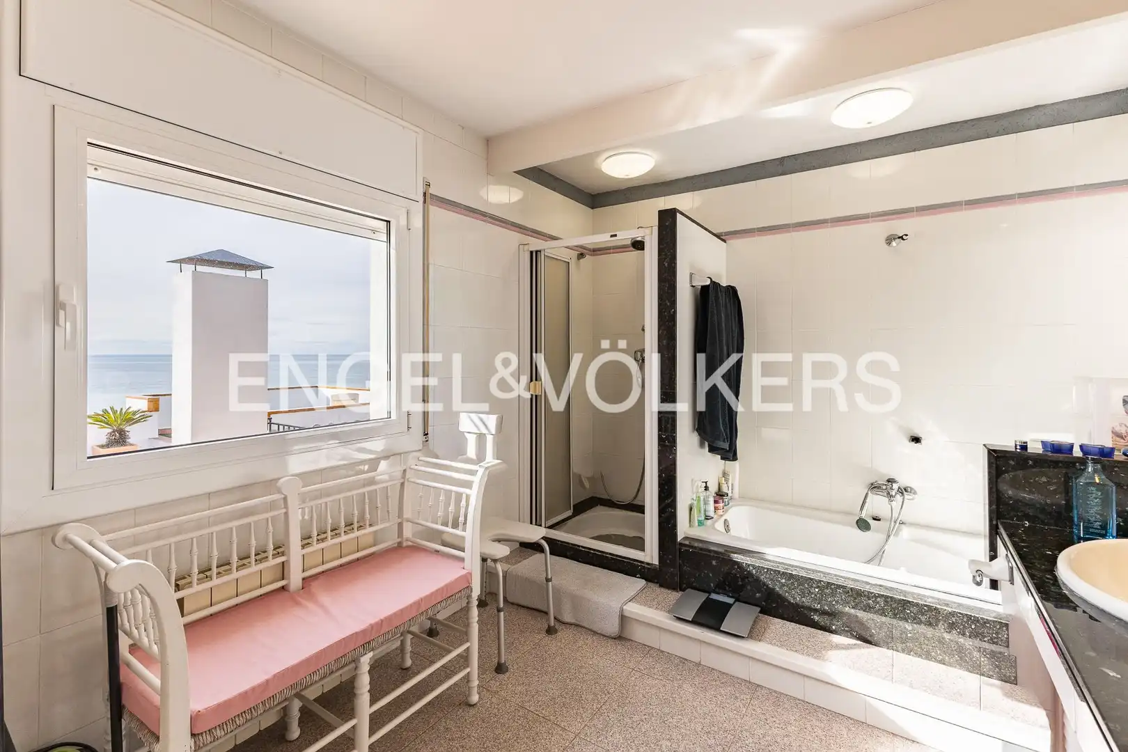Baño de Casa o chalet en venta en Arenys de Mar con Aire acondicionado, Calefacción y Jardín privado