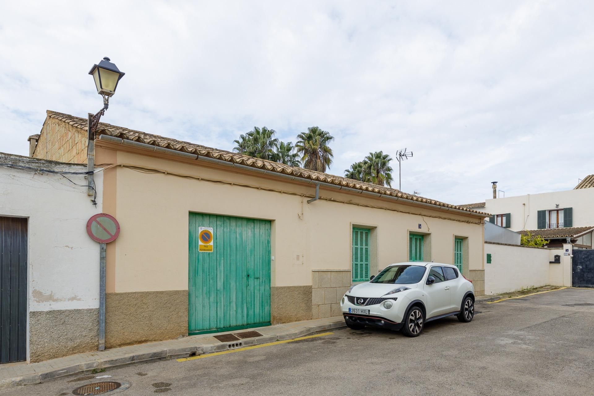 Vista exterior de Casa o xalet en venda en Santa María del Camí amb Jardí privat