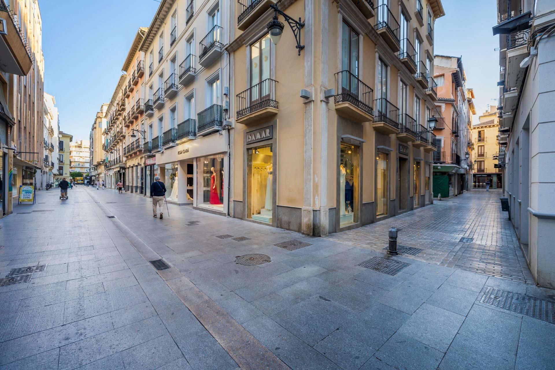 Local en venda en  Granada Capital amb Aire condicionat