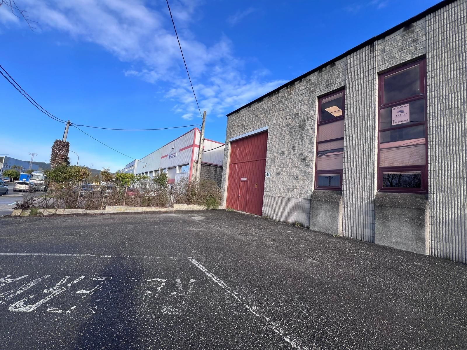 Nau industrial de lloguer a Calle Industrial de Asipo, 3