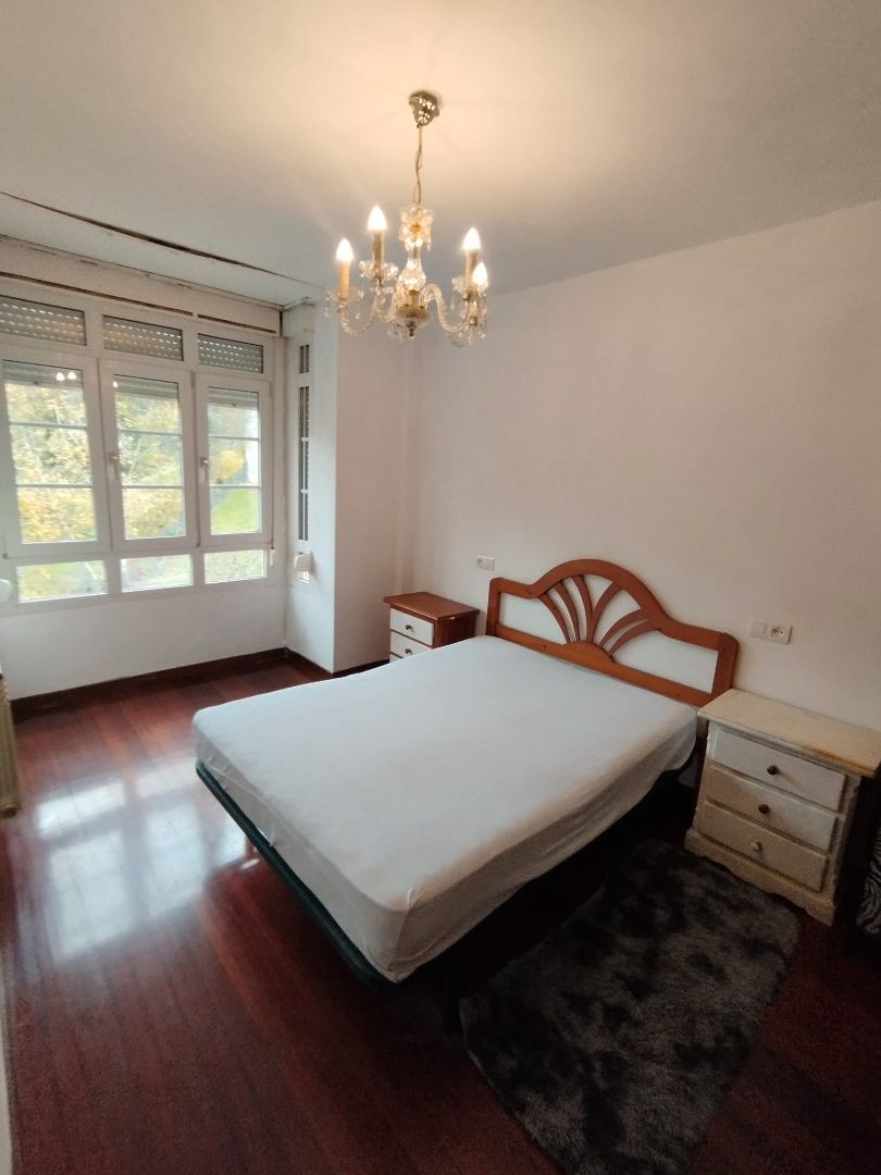 Habitación de Piso en venta en Santiago de Compostela  con Calefacción, Parquet y Terraza