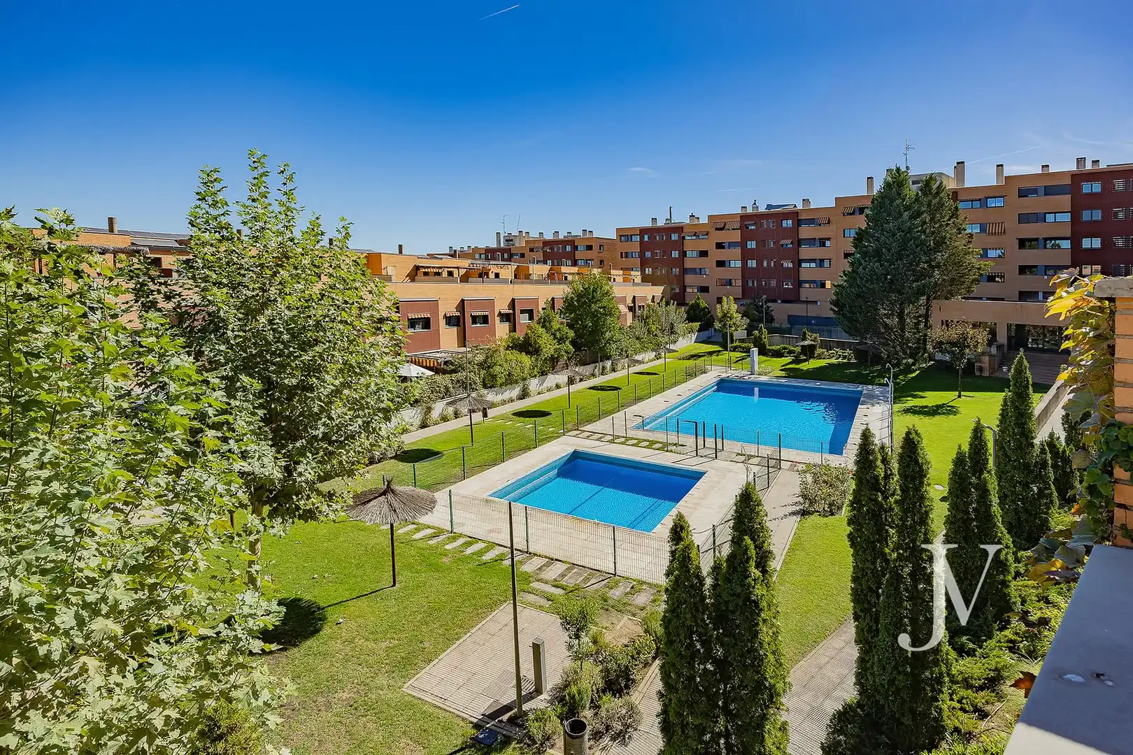 Casa aparellada amb terrassa en venda a Dehesa Vieja - Puente Cultural, imagen 22