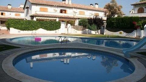 Foto 4 de Casa adosada en venta en Josep Pla, L'Estany, Calafell