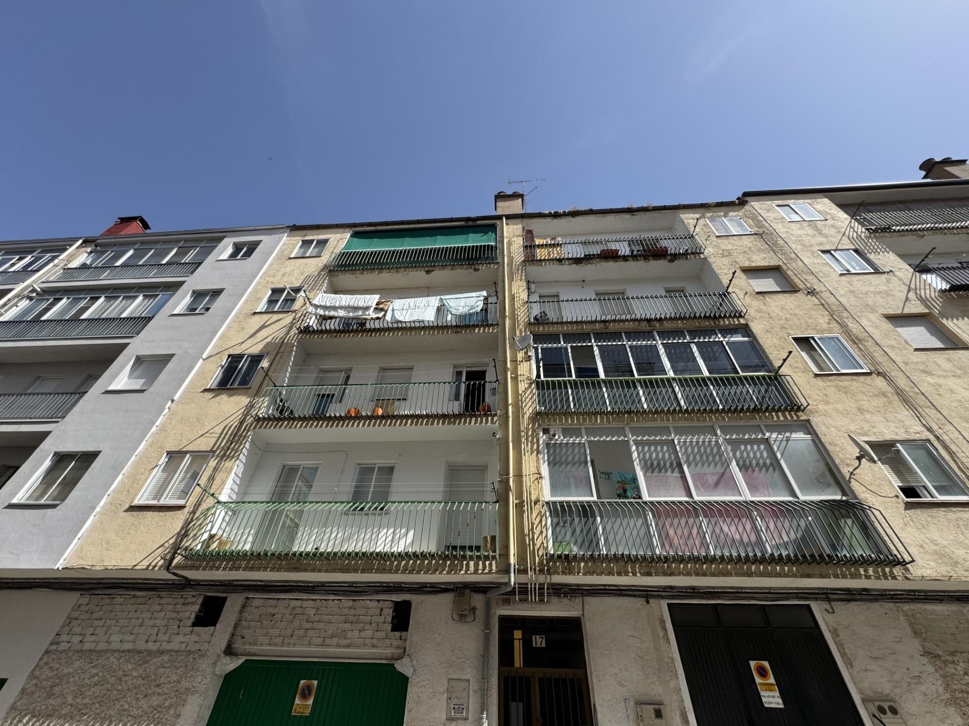 Vista exterior de Pis en venda en Ávila Capital amb Terrassa
