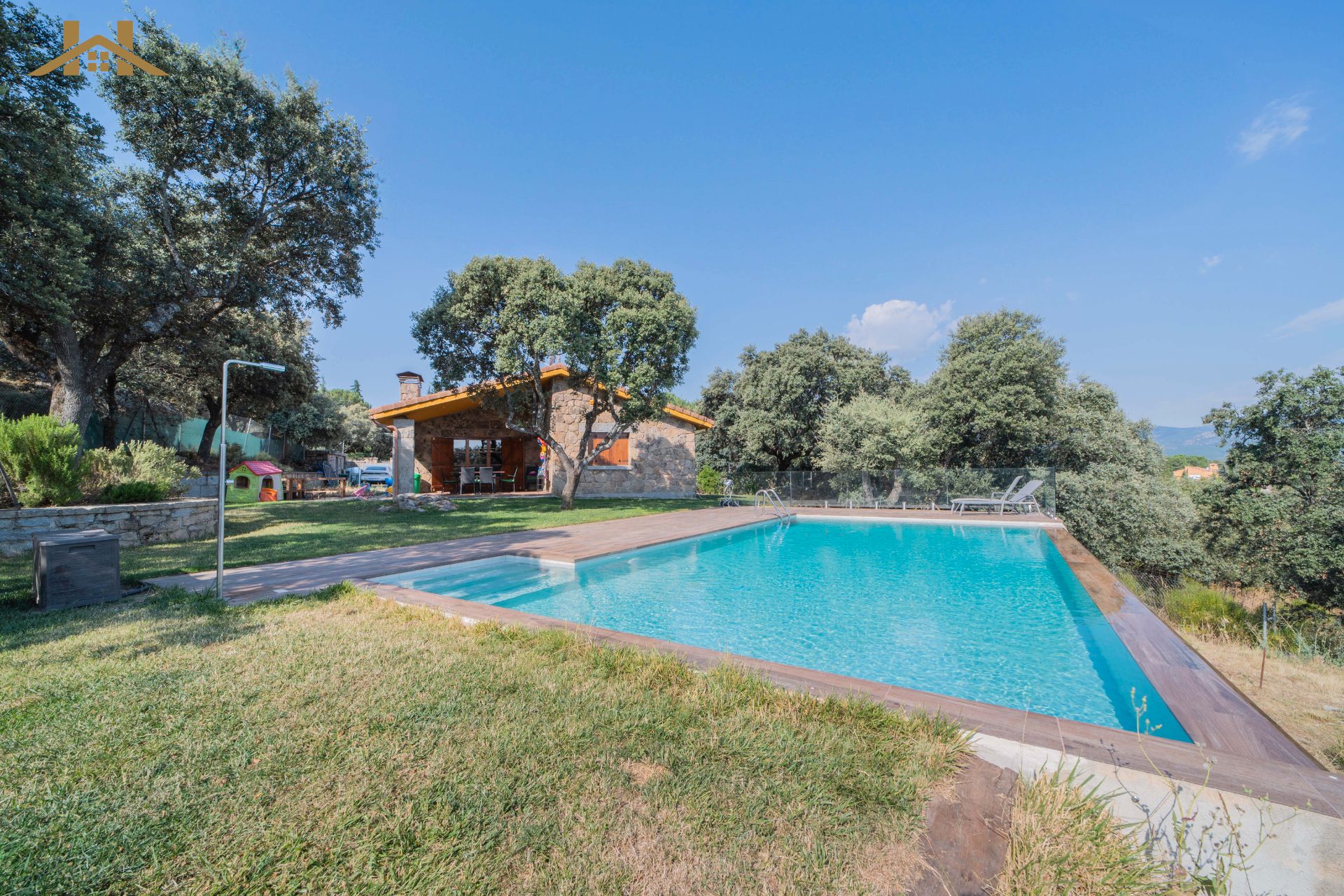 Piscina de Casa o xalet en venda en El Escorial amb Calefacció, Jardí privat i Terrassa
