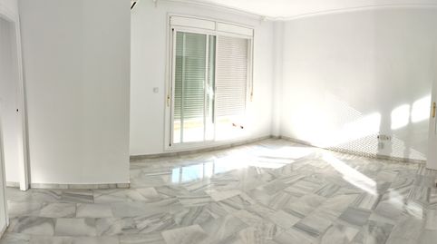 Foto 4 von Wohnung zur Miete in Avenida Reina Sofía, Santa Eufemia, Tomares