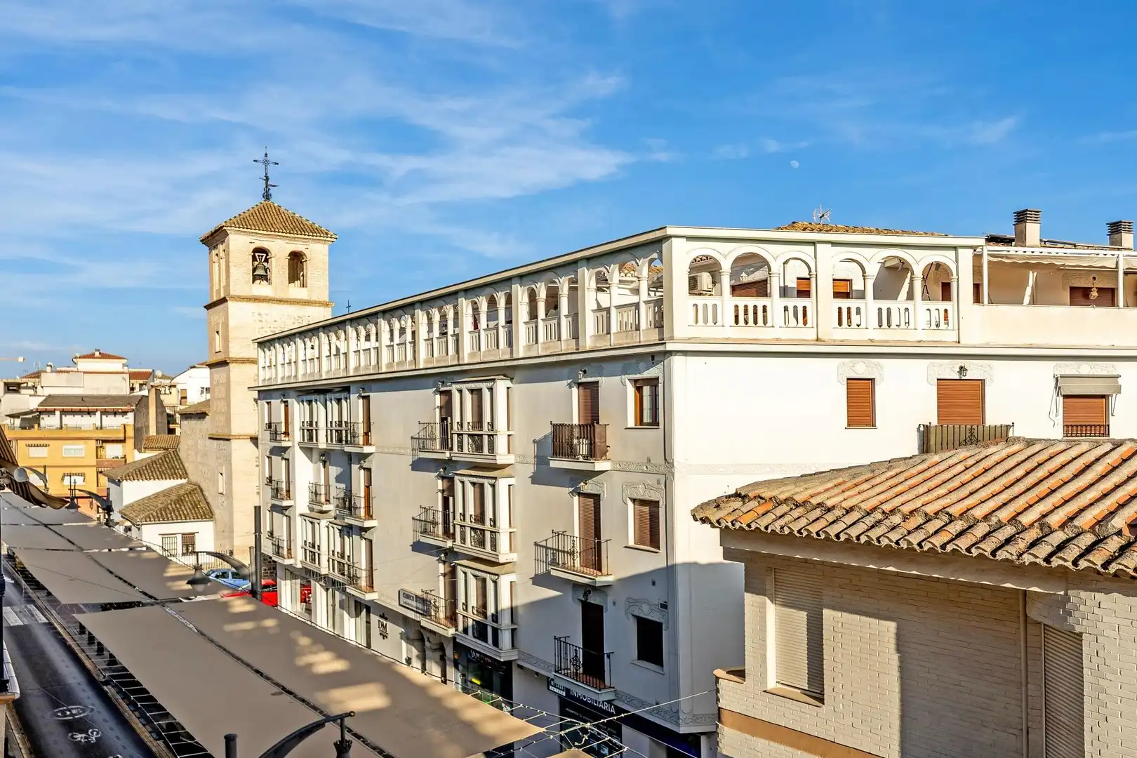 Exterior view of Flat for sale in Atarfe  with Air Conditioner, Terrace and Furnished