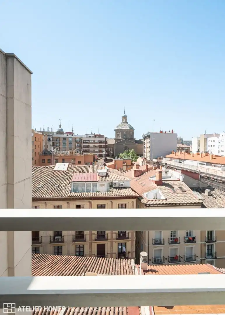 Vista exterior de Àtic en venda en Zaragoza amb Calefacció, Parquet i Terrassa