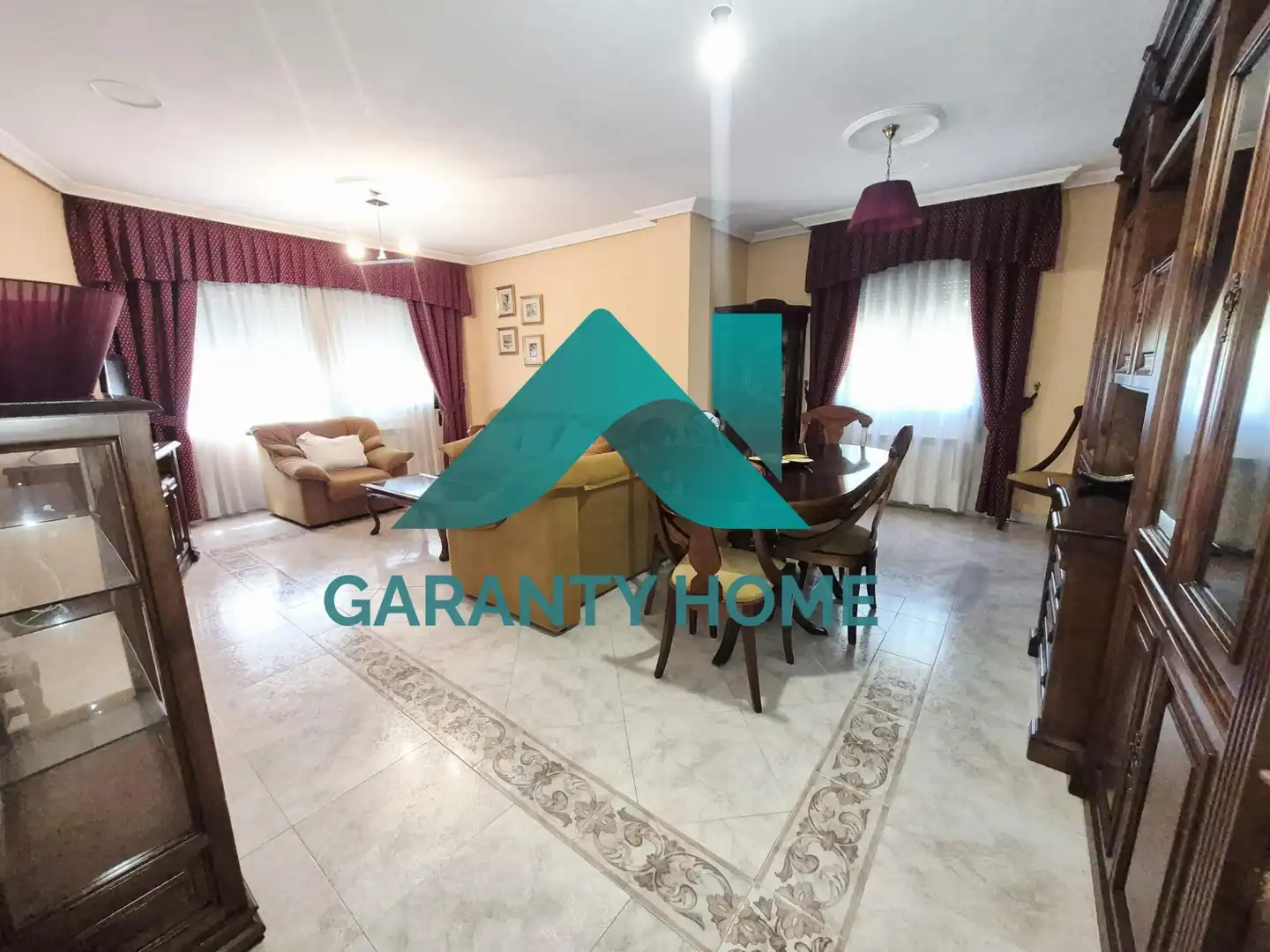 Houses for sale in Cáceres  with Air Conditioner, Heating and Private garden