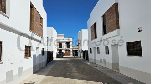 Foto 5 de Casa adosada en venta en Calle Carretera Bética, San José de la Rinconada, La Rinconada